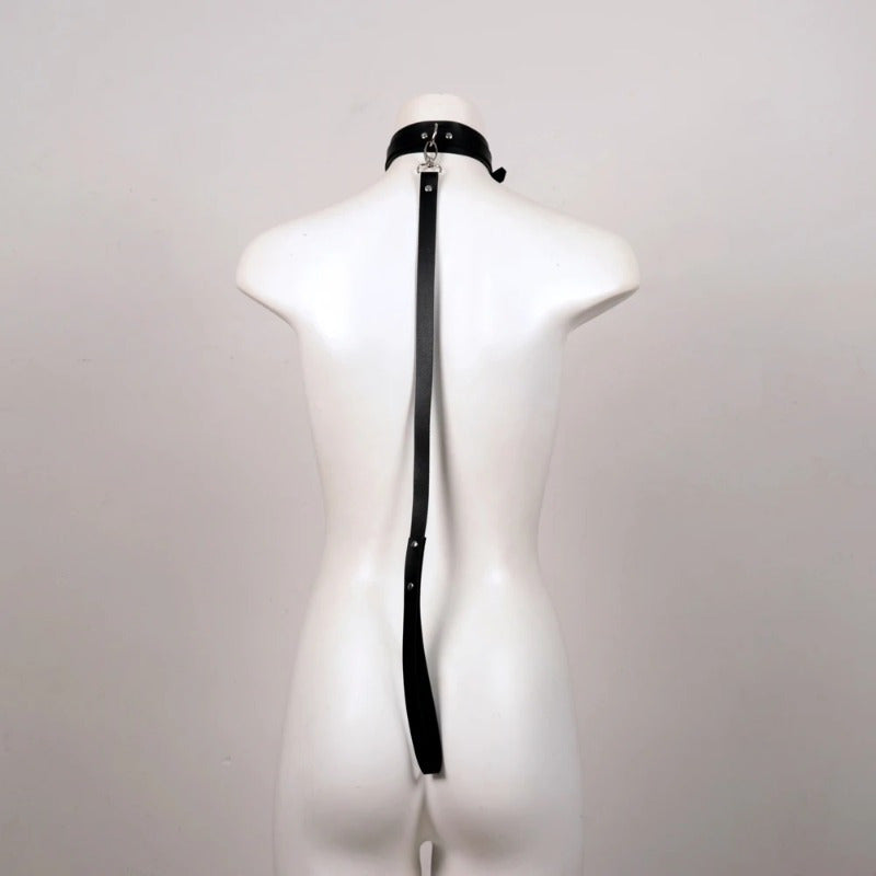 Sexy Adjustable Synthetic Leather Bondage collar with Chain-like Strap - Extreme Fetish neck cuffs for Adults, Role-Play, Formal Events - Easy-to-Clean Synthetic Material (Non-Washable) - Matte Black BDSM Accessory, Romantic (Copy)