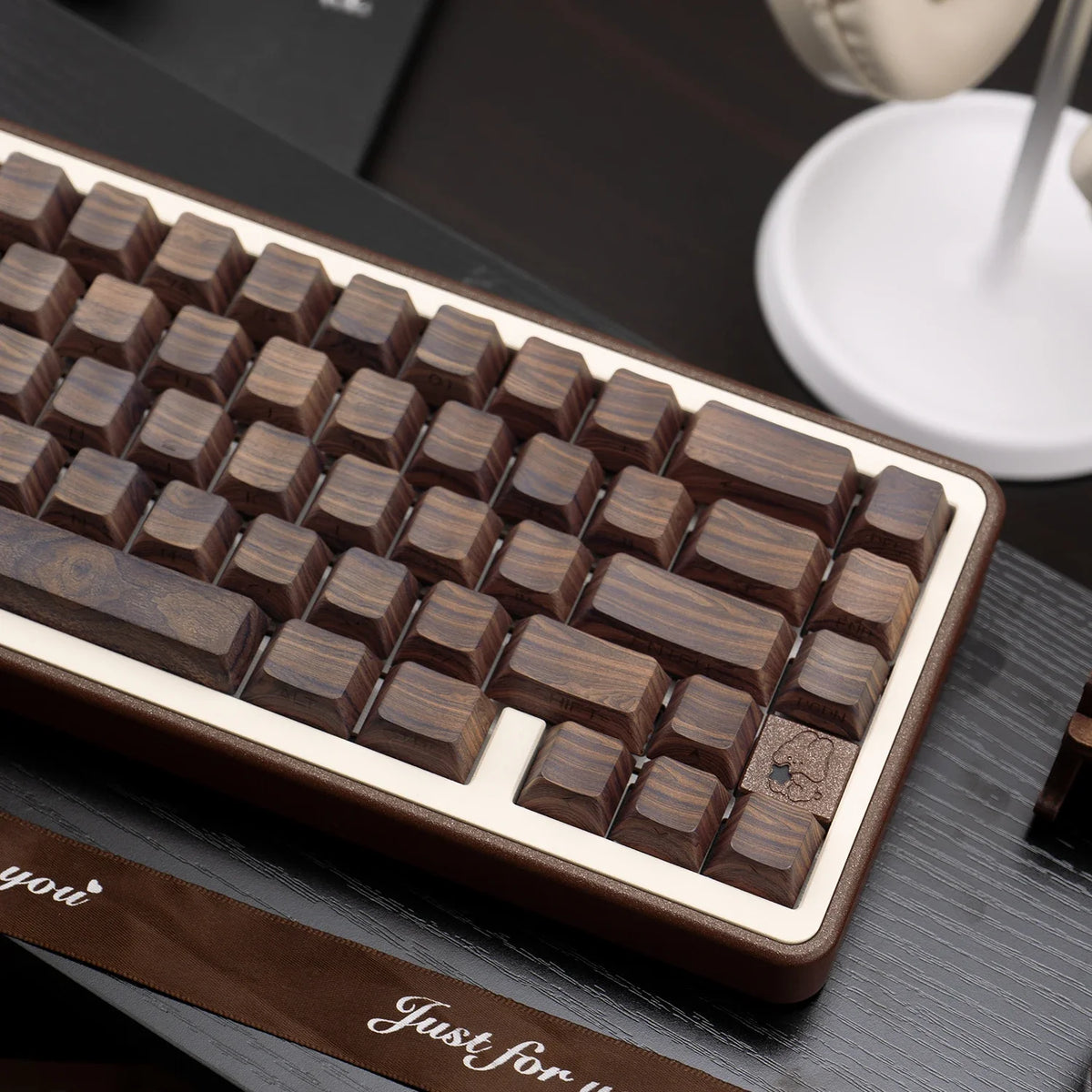 Stylish Wood Grain Mechanical Keycaps