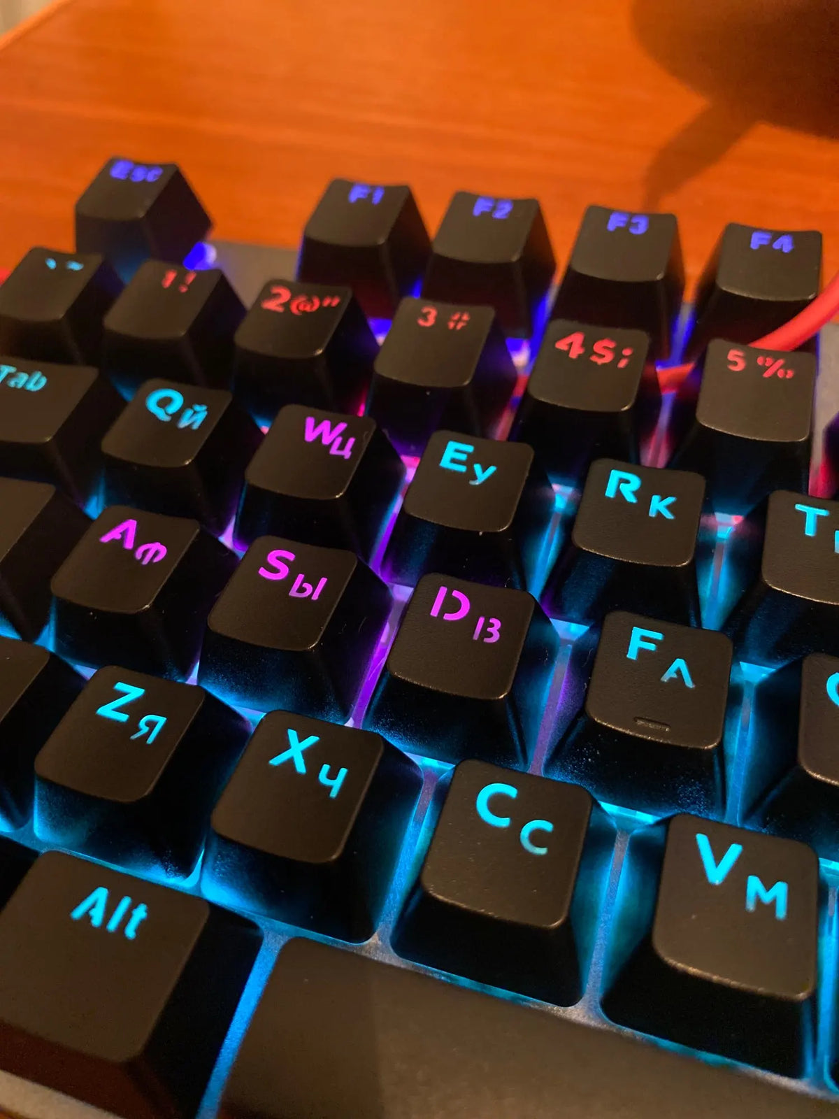 Green/Black Tea Axis Keyboard