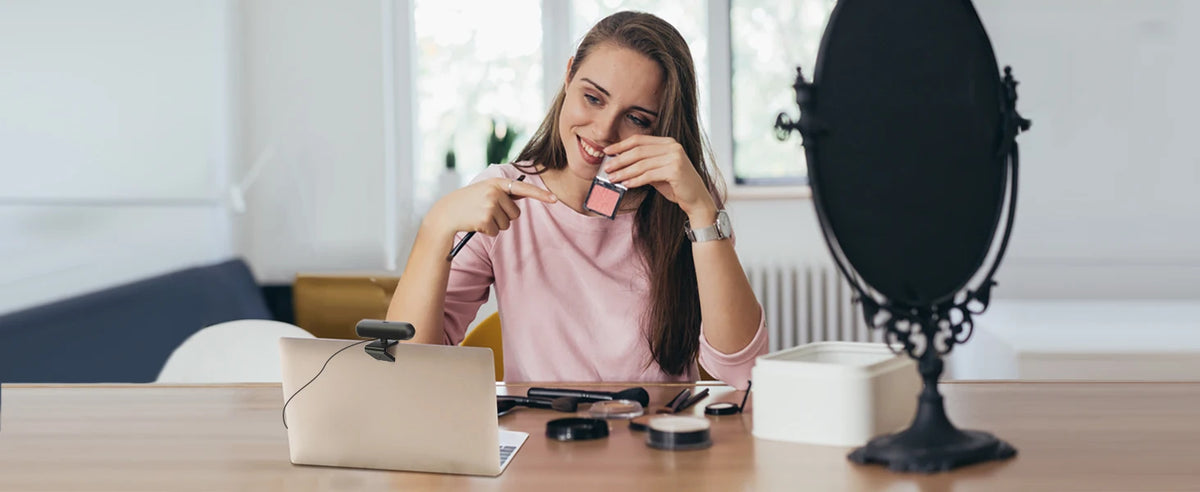 Autofocus Camera with AI Voice Changer