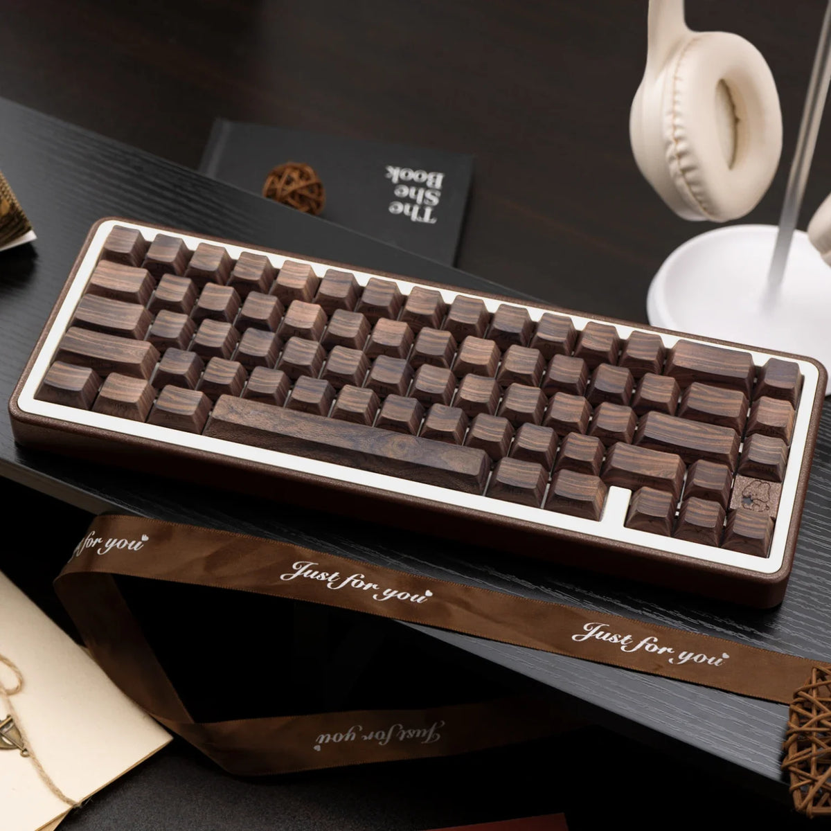 Stylish Wood Grain Mechanical Keycaps