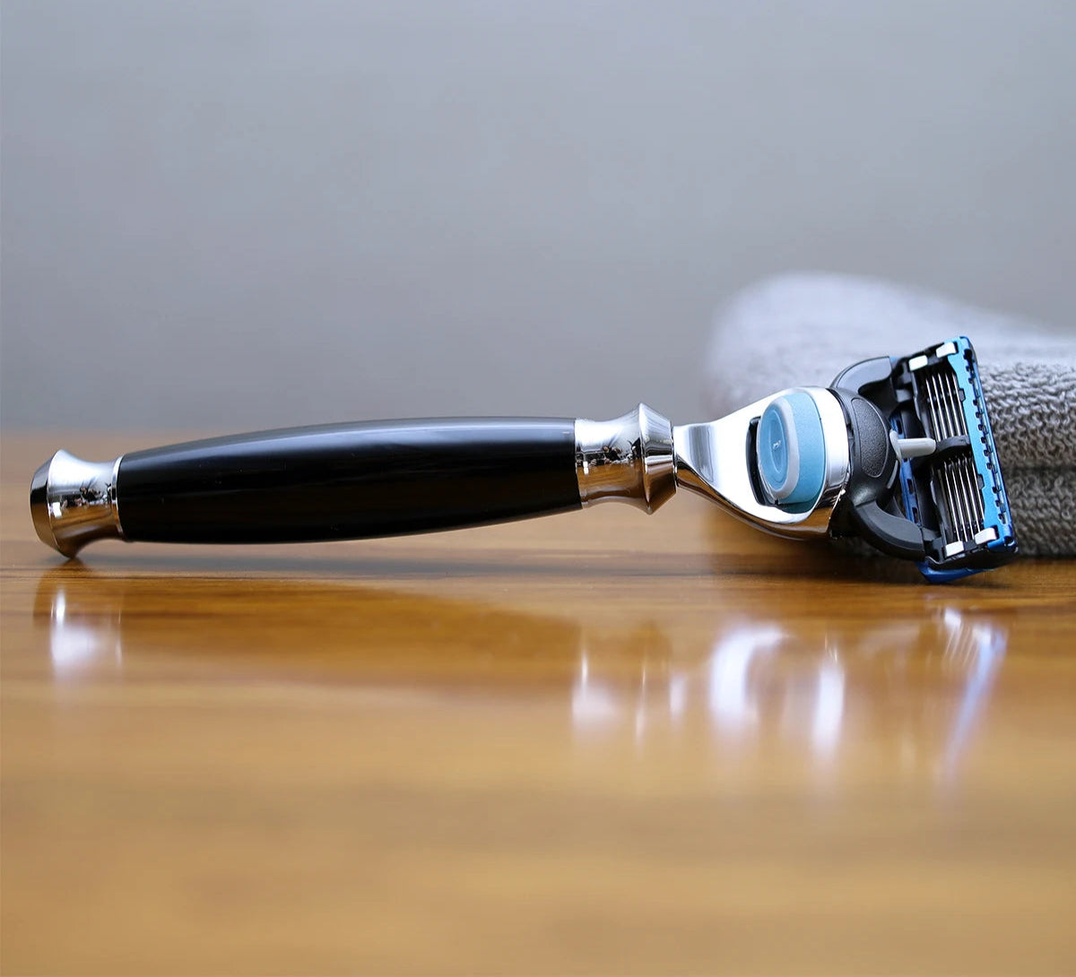 High Grade 5 Layer Razor